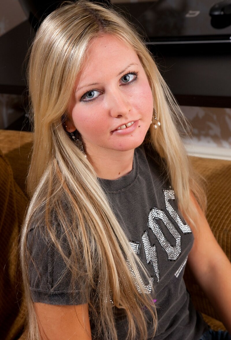 Милана, 26 лет, 0 размер груди